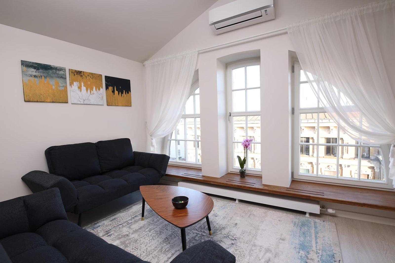 Appartement Bright Attic Flat In The Centre à Riga Extérieur photo